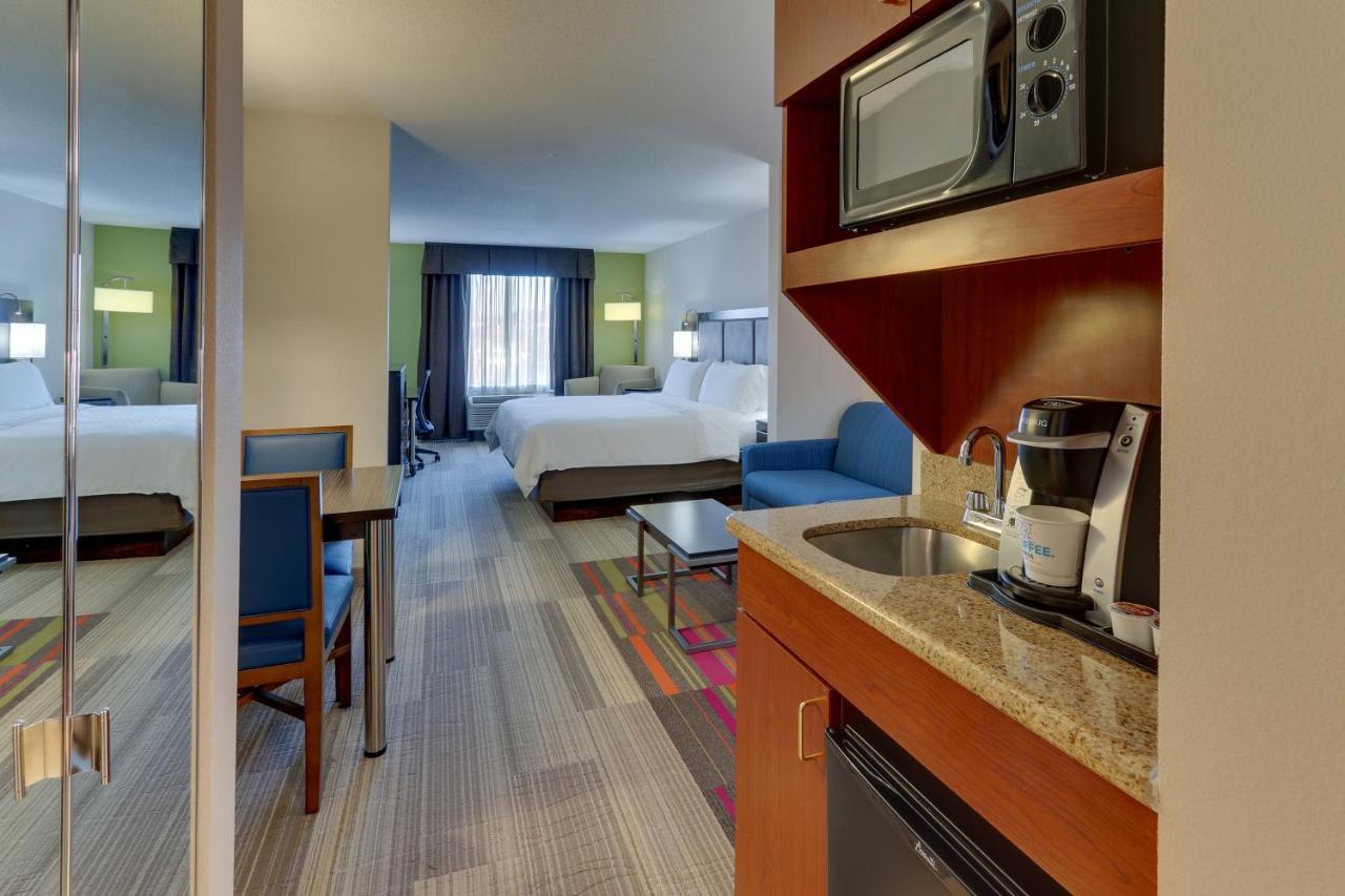 Hotel Express & Dayton-centerville By Ihg 2*
